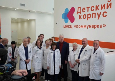 Новая детская больница стала подарком москвичам ко Дню защиты детей, который отмечался 1 июня. 
